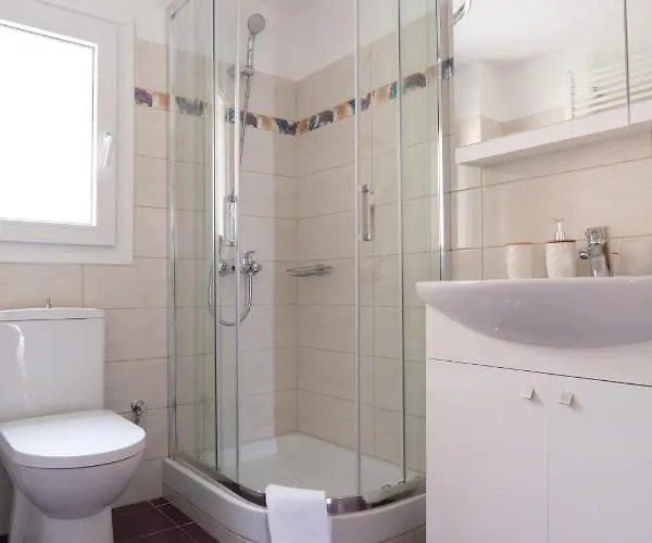 Lengo.d.home Apartamento Benitses (Corfu)