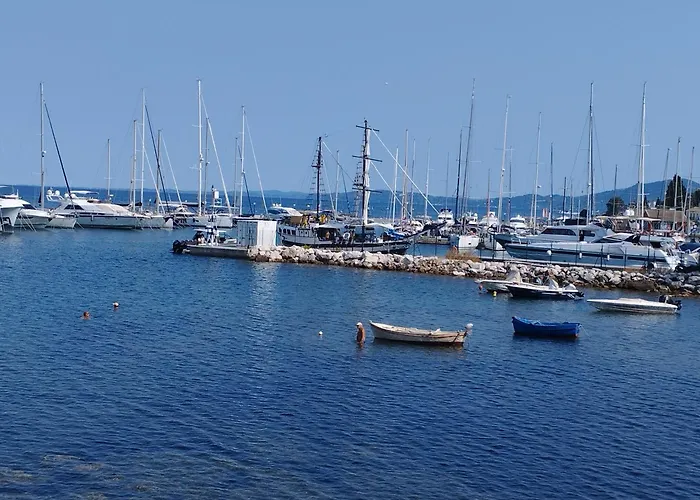 Lengo.d.home * Benitses (Corfu)